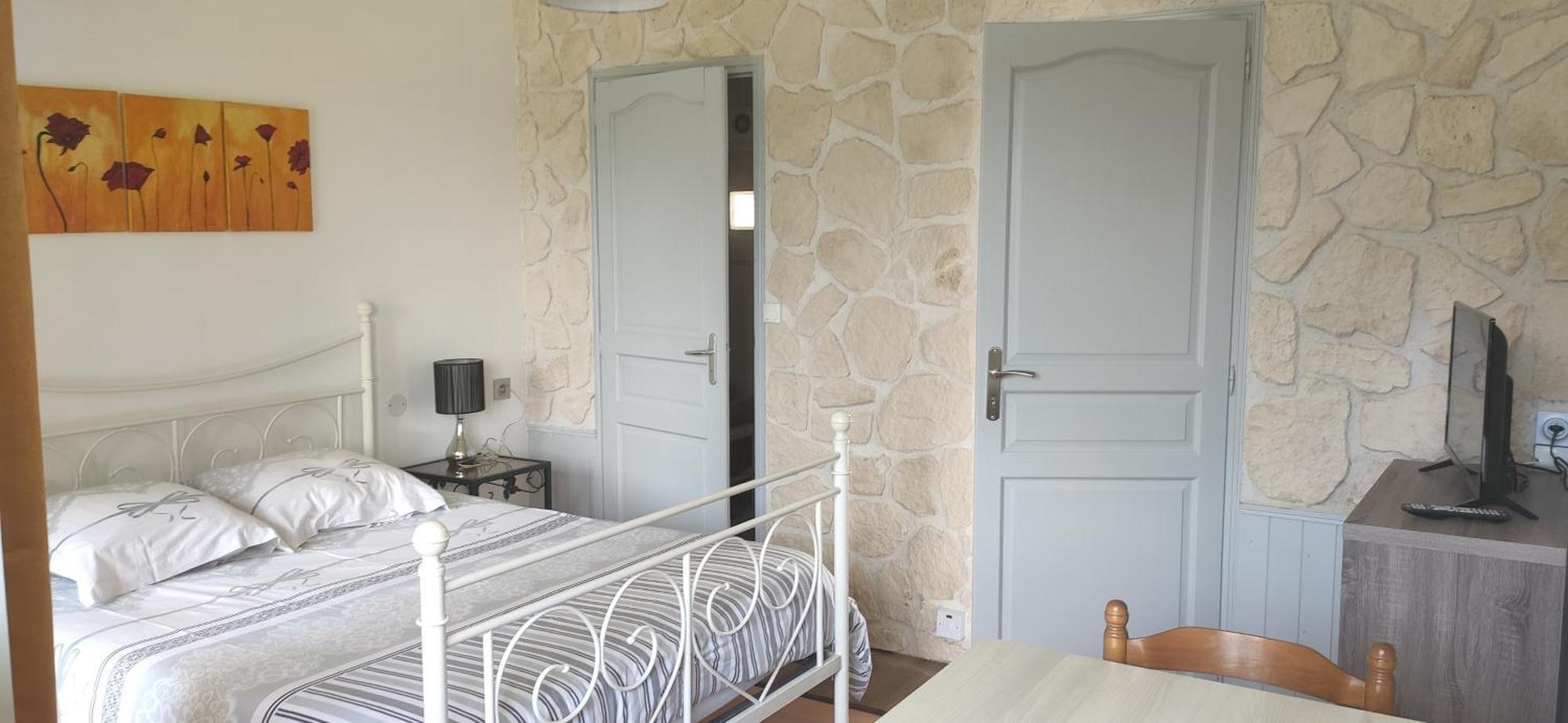 Gite Residence De La Fontaine A Compreignac Rom bilde